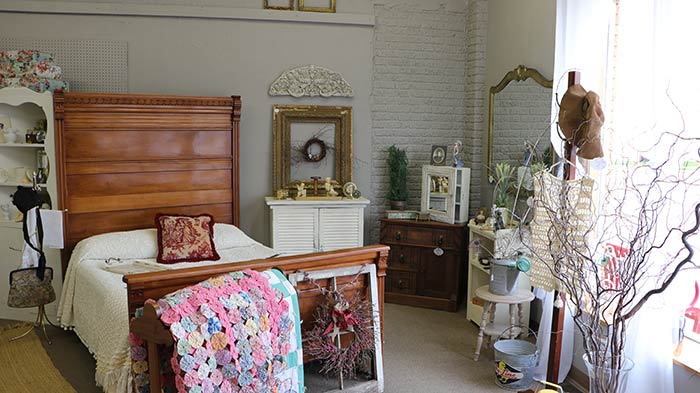 Harlequin Homes Antiques