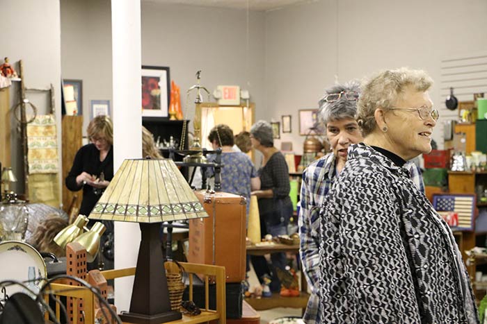 Harlequin Homes Antiques